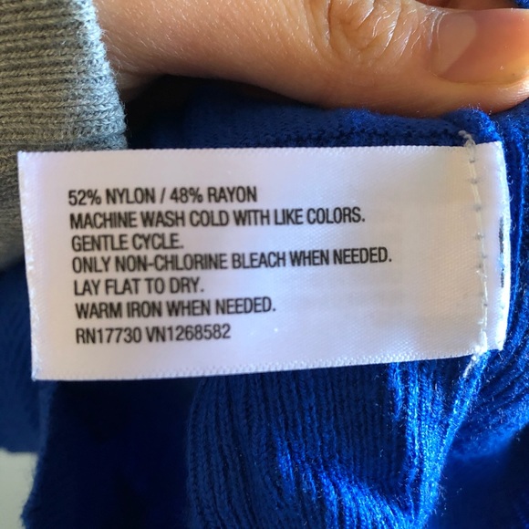 Mossimo V-neck Sweater Top Long Sleeve Ribbed Hem - Picture 3 of 5